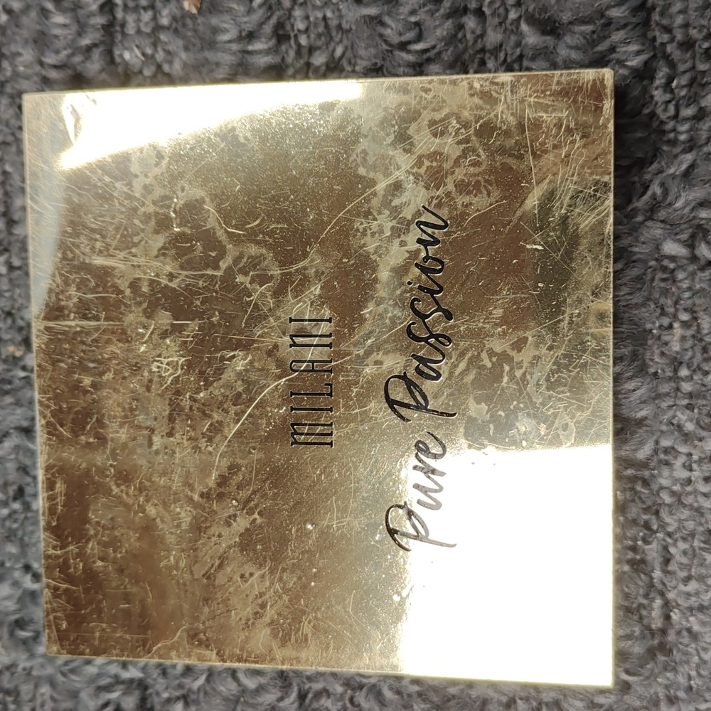Milani pure passion eyeshadow palette
